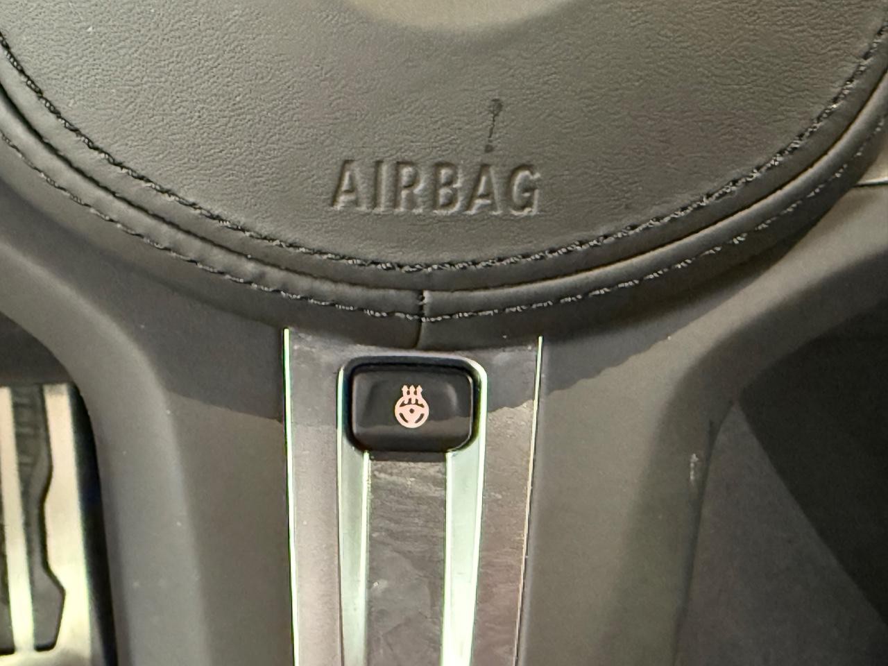 BMW 2 Series Vehicle Image 17