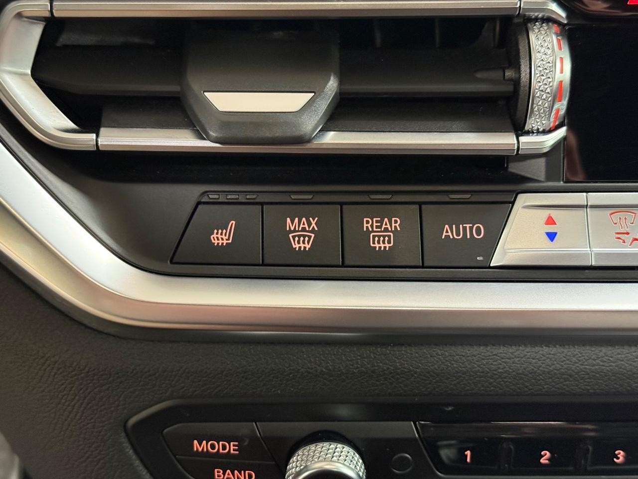 BMW 2 Series Vehicle Image 19