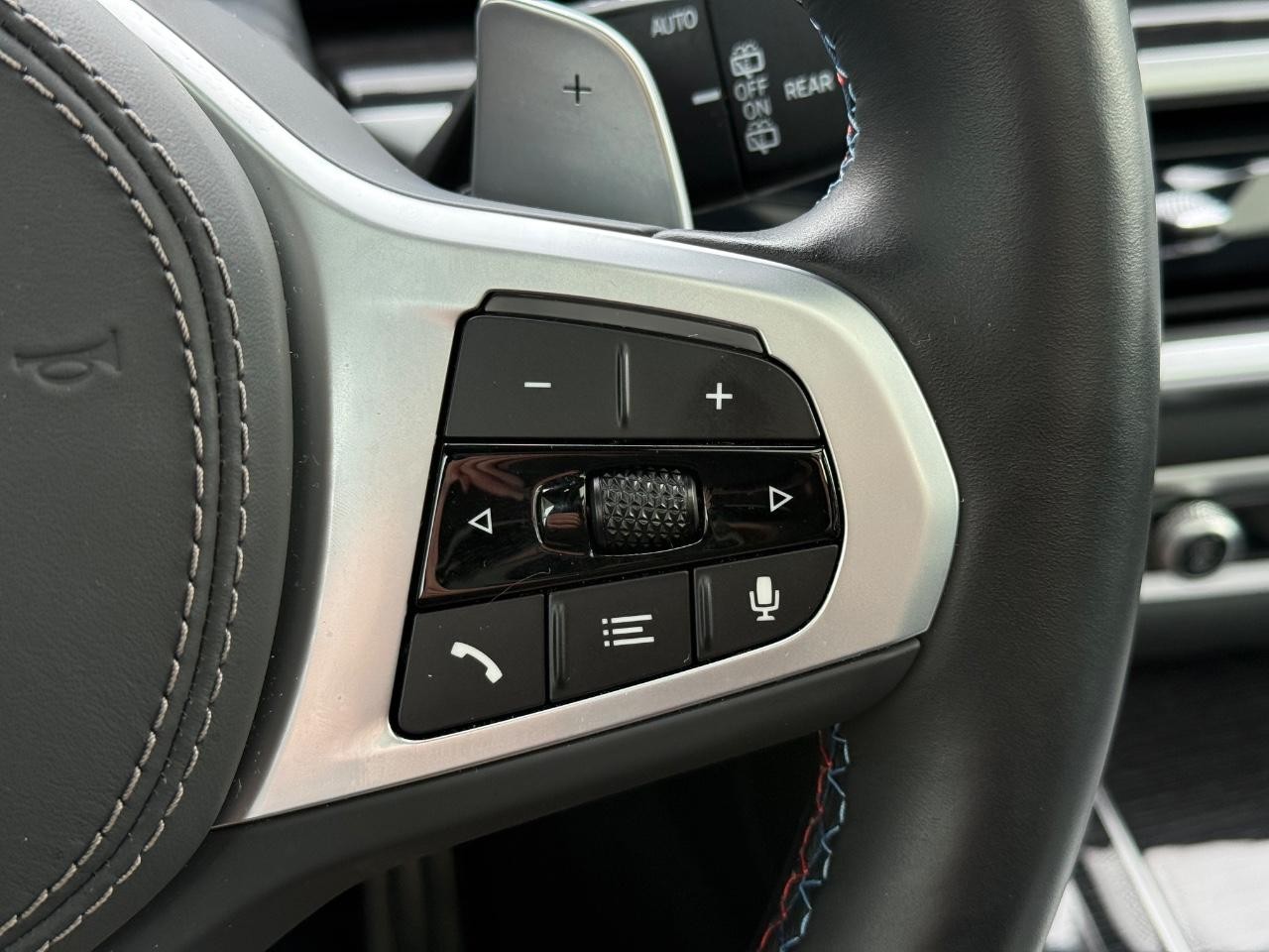 BMW X5 Vehicle Image 18