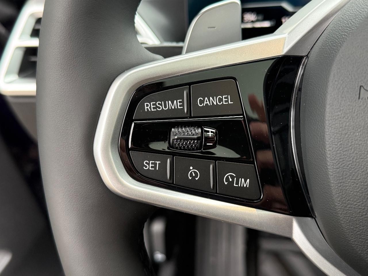 BMW 2 Series Vehicle Image 12