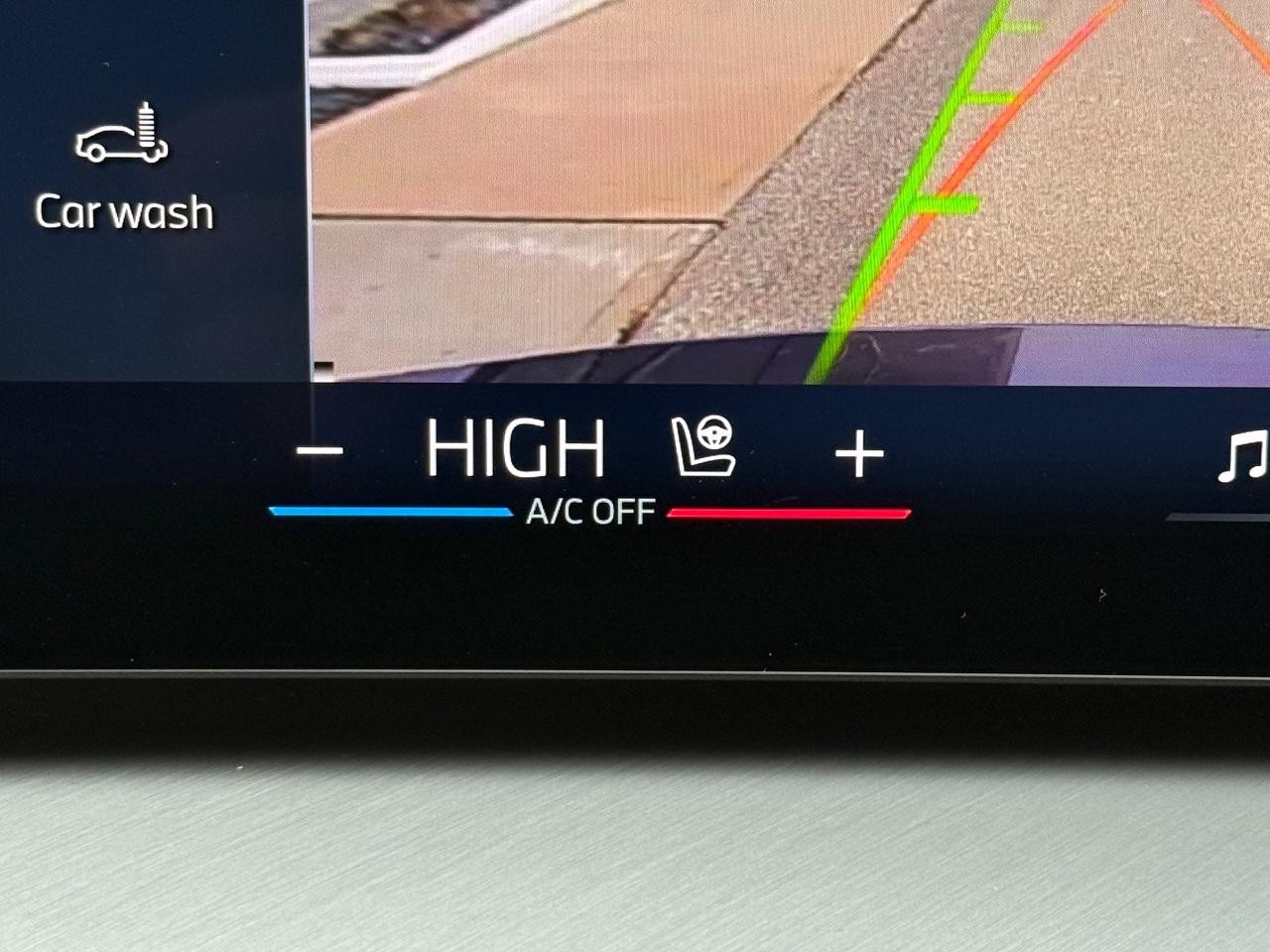 BMW 2 Series Vehicle Image 15