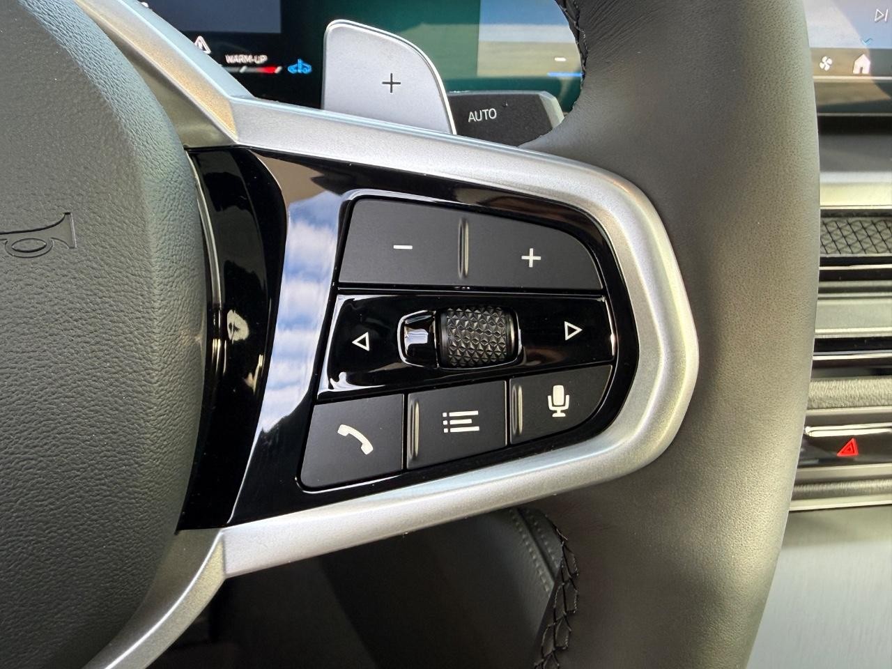 BMW 2 Series Vehicle Image 13