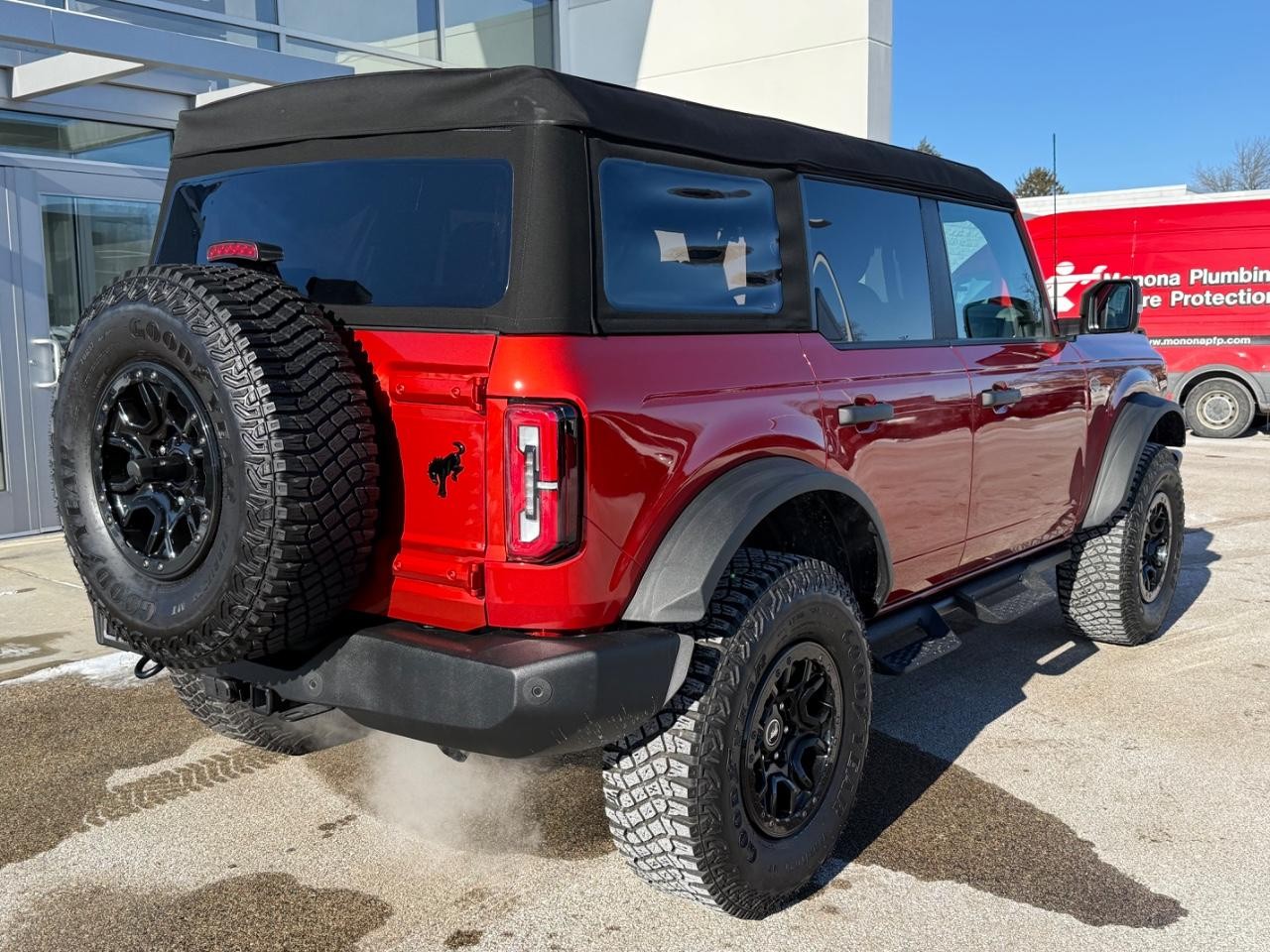 Ford Bronco Vehicle Image 03