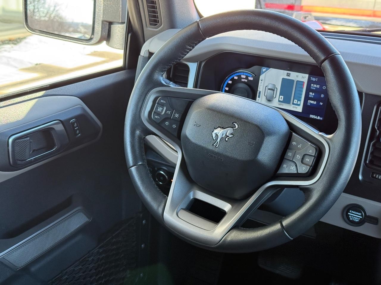 Ford Bronco Vehicle Image 14