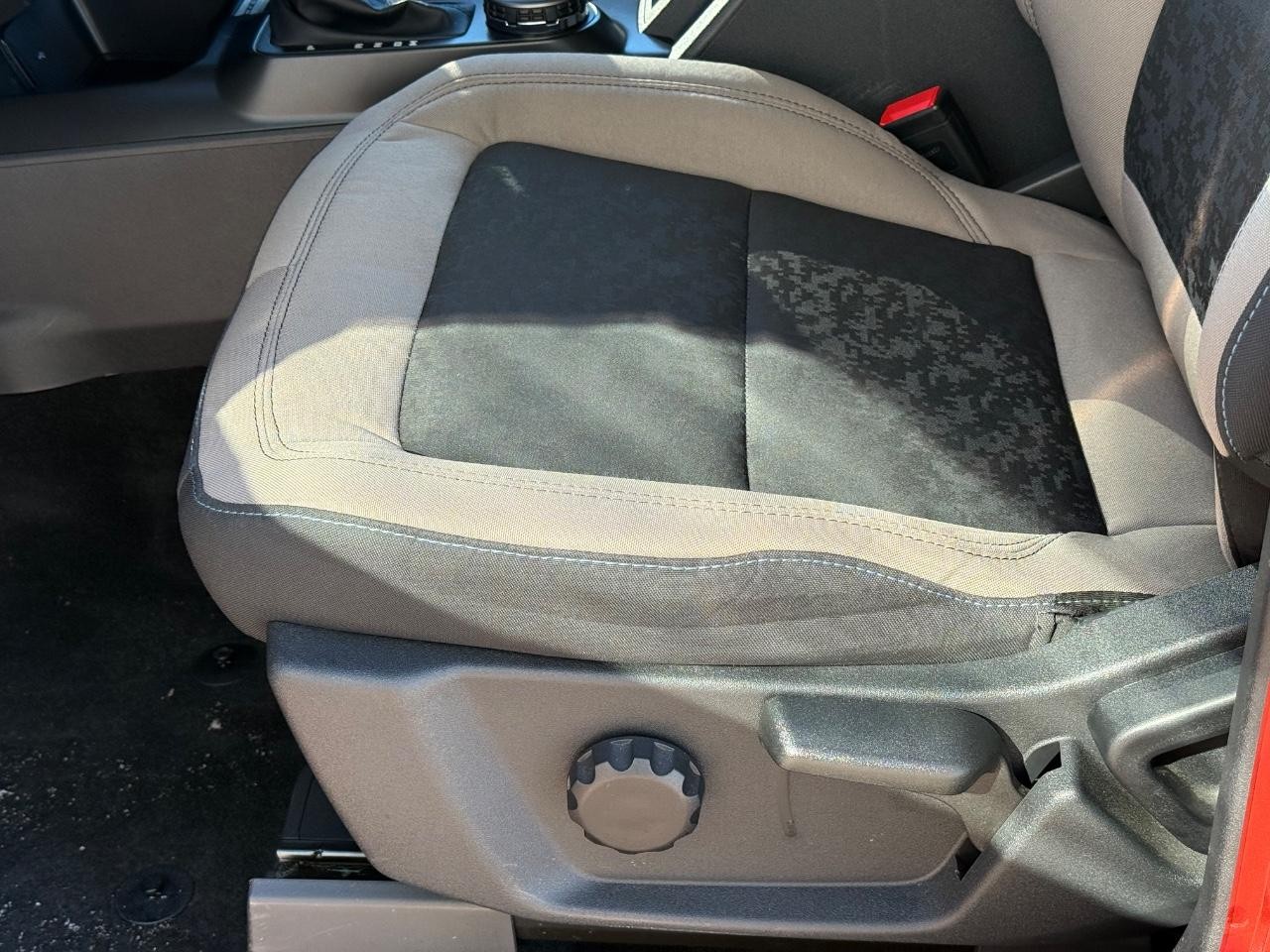 Ford Bronco Vehicle Image 23