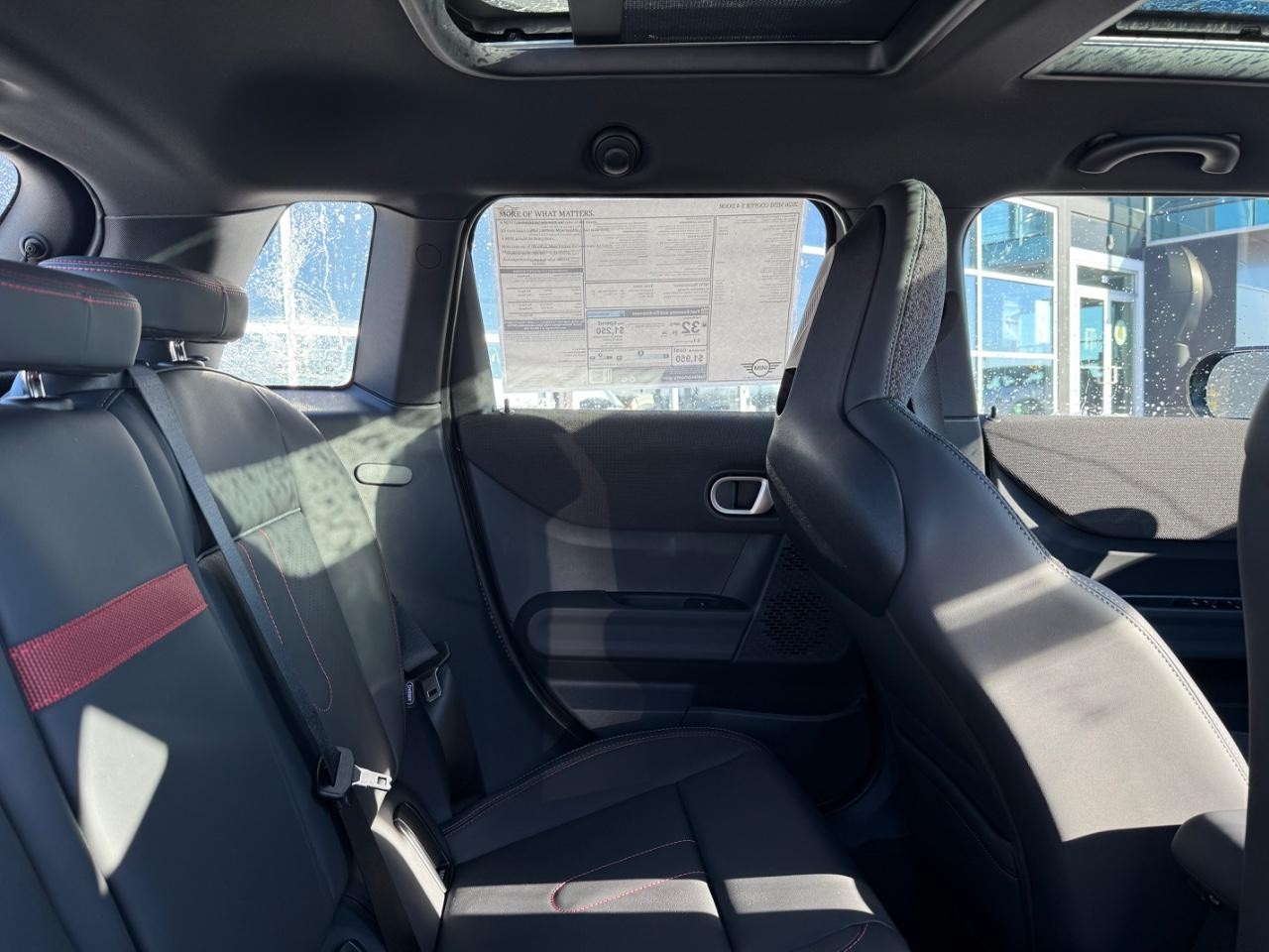 MINI Hardtop 4 Door Vehicle Image 05