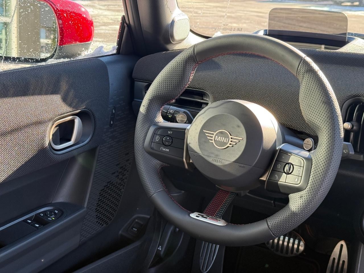 MINI Hardtop 2 Door Vehicle Image 09