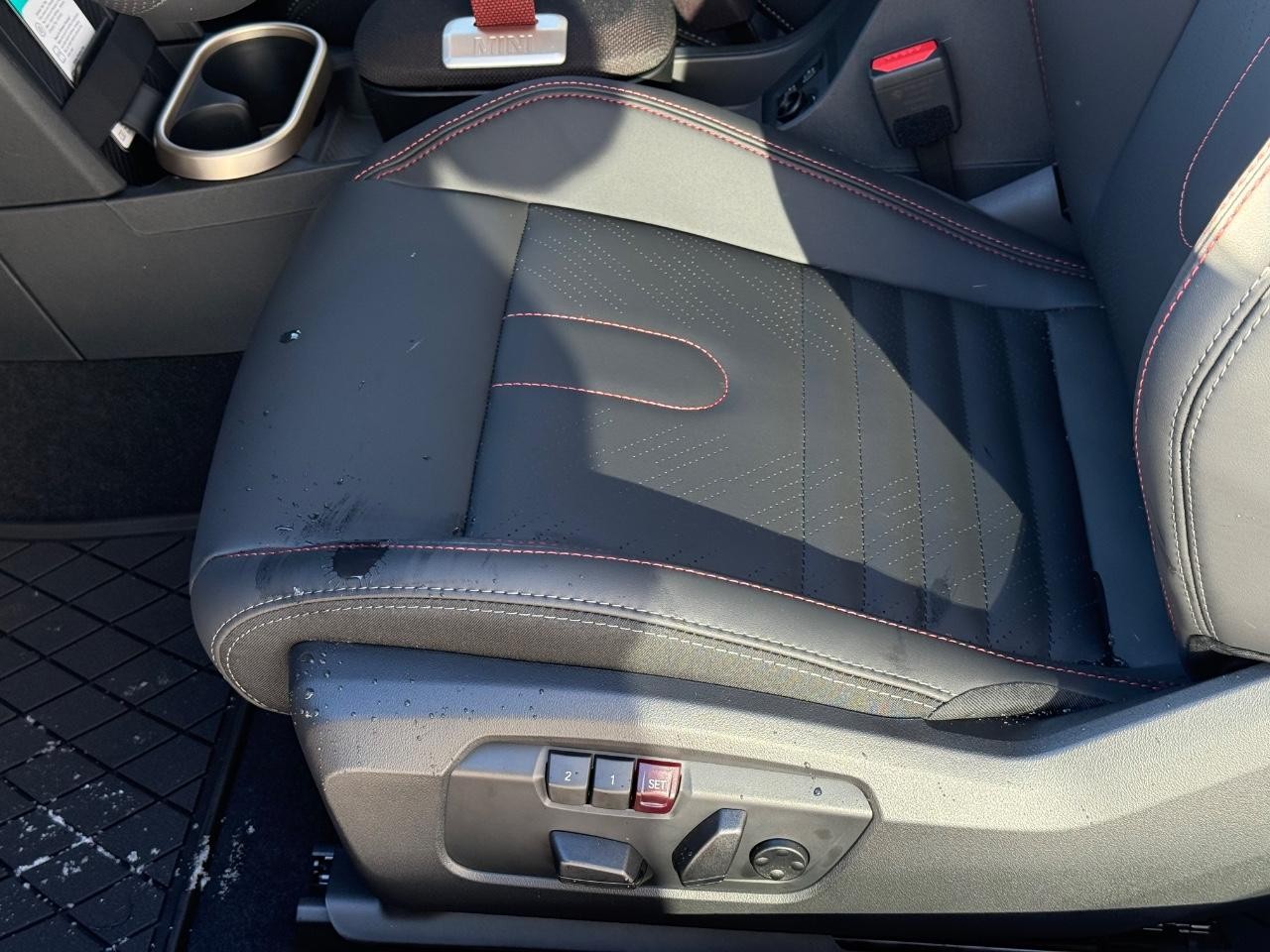 MINI Hardtop 2 Door Vehicle Image 17