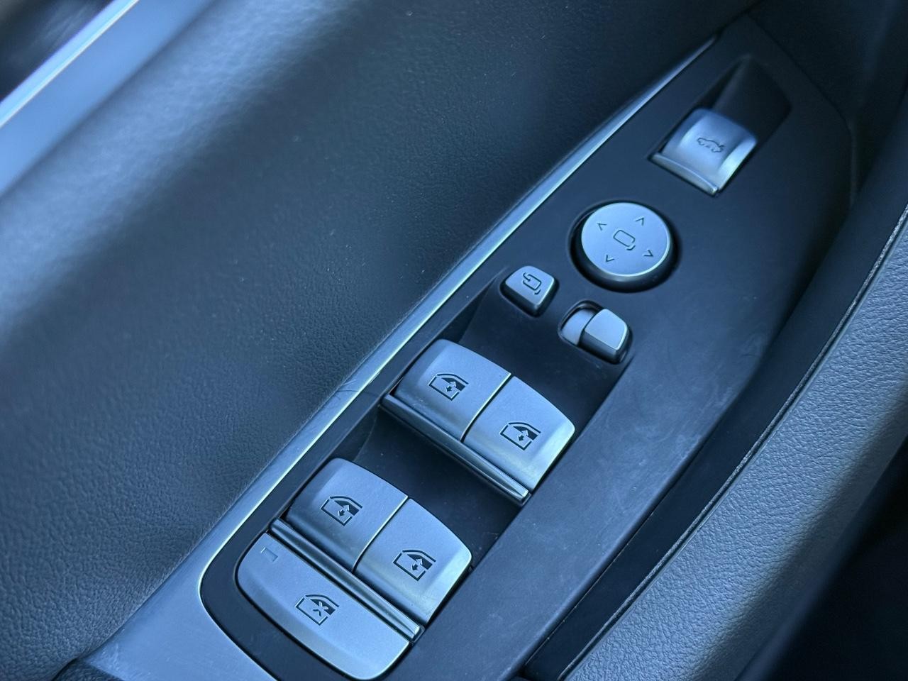 BMW X3 Vehicle Image 21