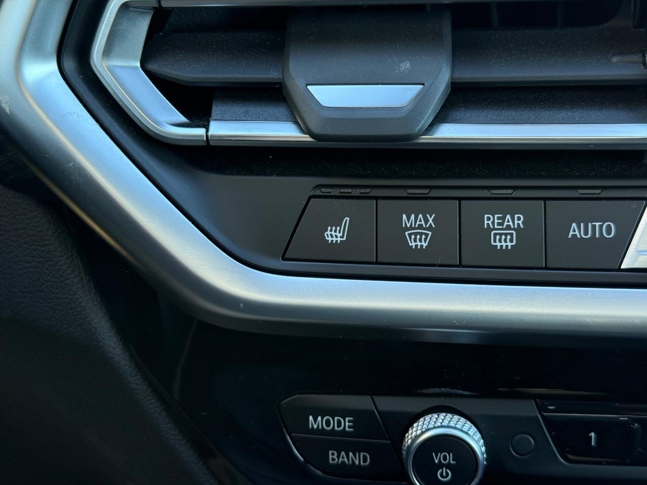 BMW X4 Vehicle Image 20