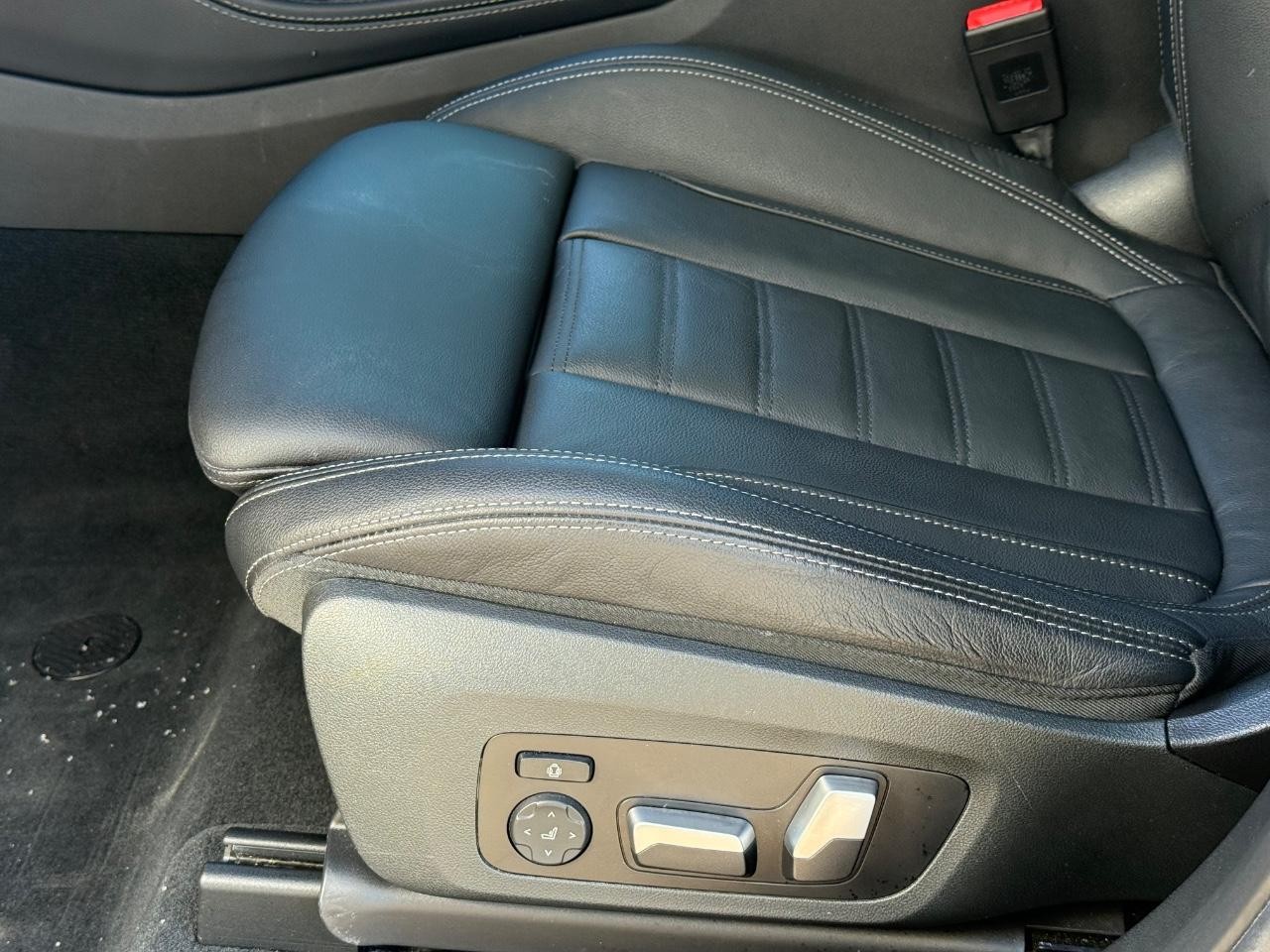 BMW X4 Vehicle Image 22