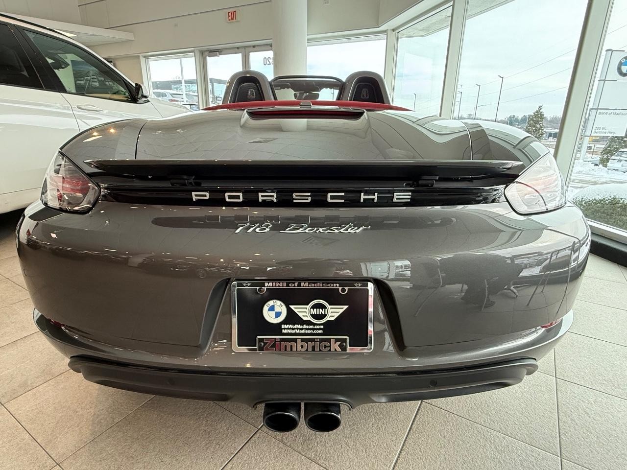 Porsche 718 Boxster Vehicle Image 02