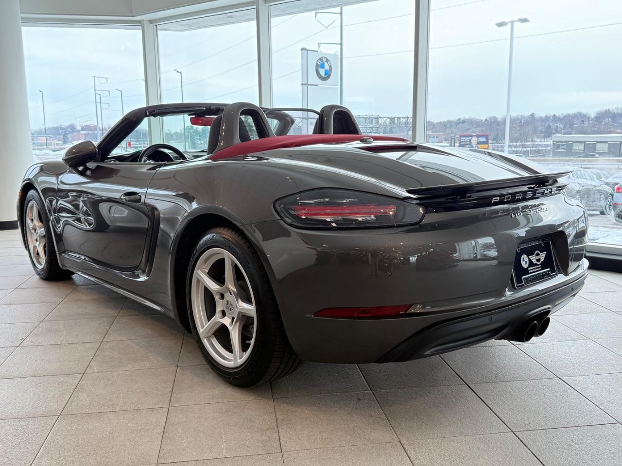 Porsche 718 Boxster Vehicle Image 03