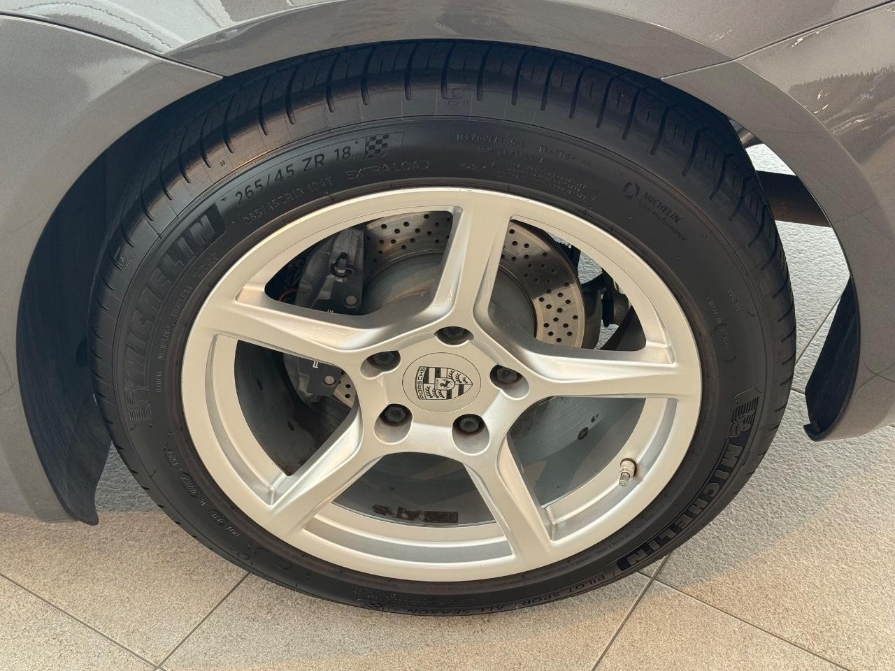 Porsche 718 Boxster Vehicle Image 04