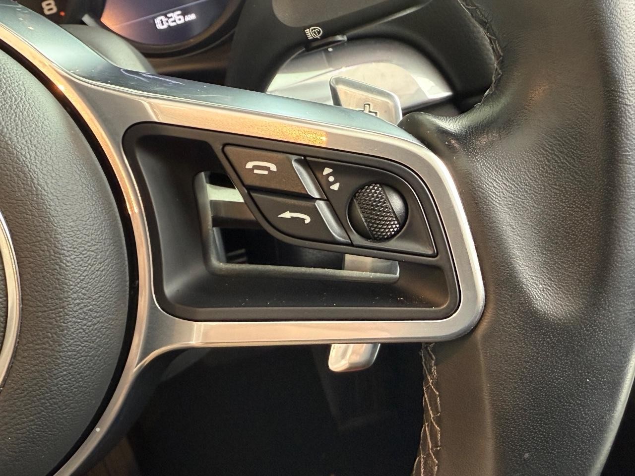 Porsche 718 Boxster Vehicle Image 14