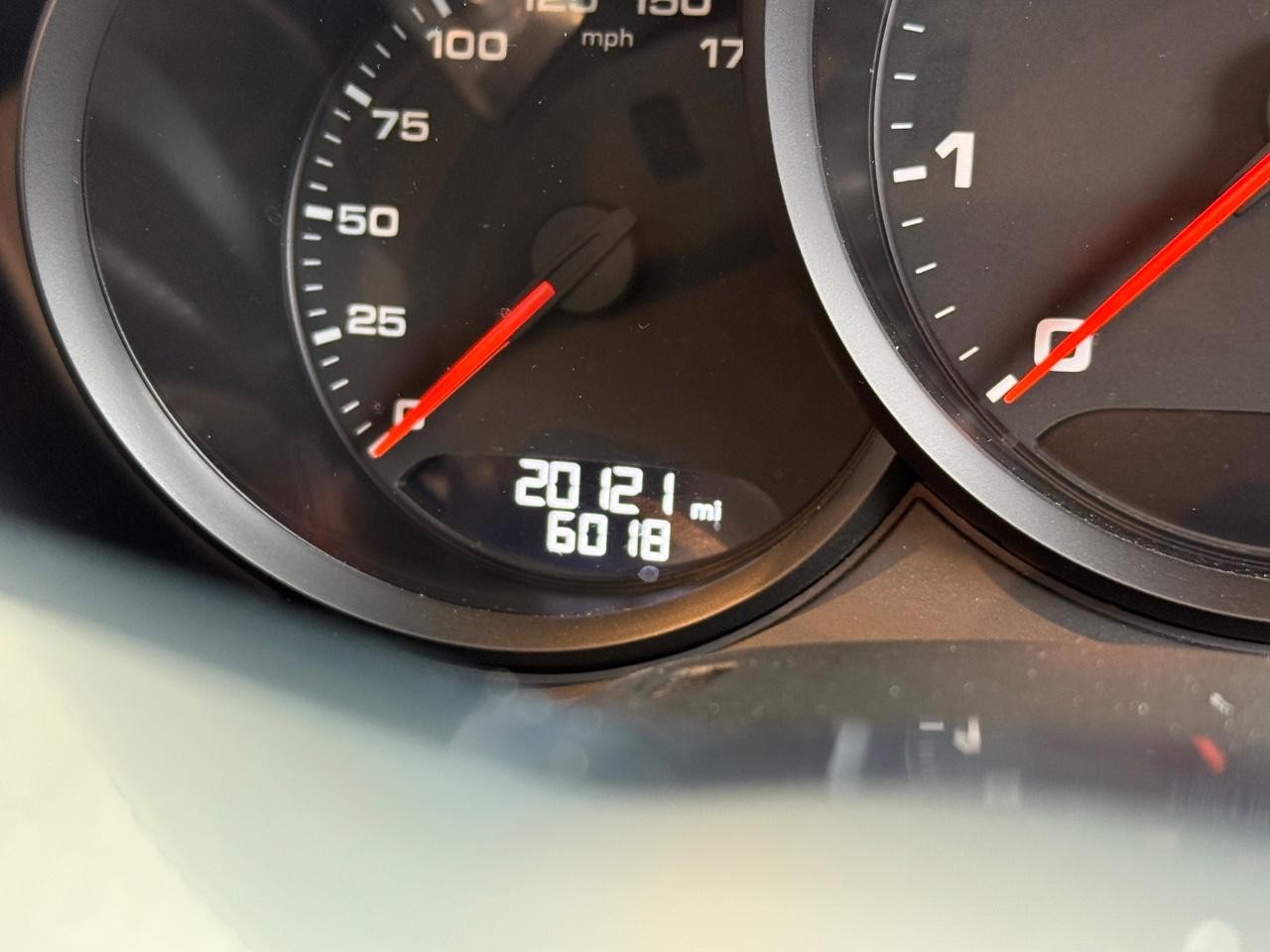 Porsche 718 Boxster Vehicle Image 15