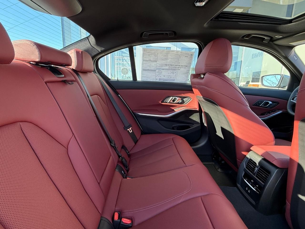 BMW 3 Series Vehicle Image 05