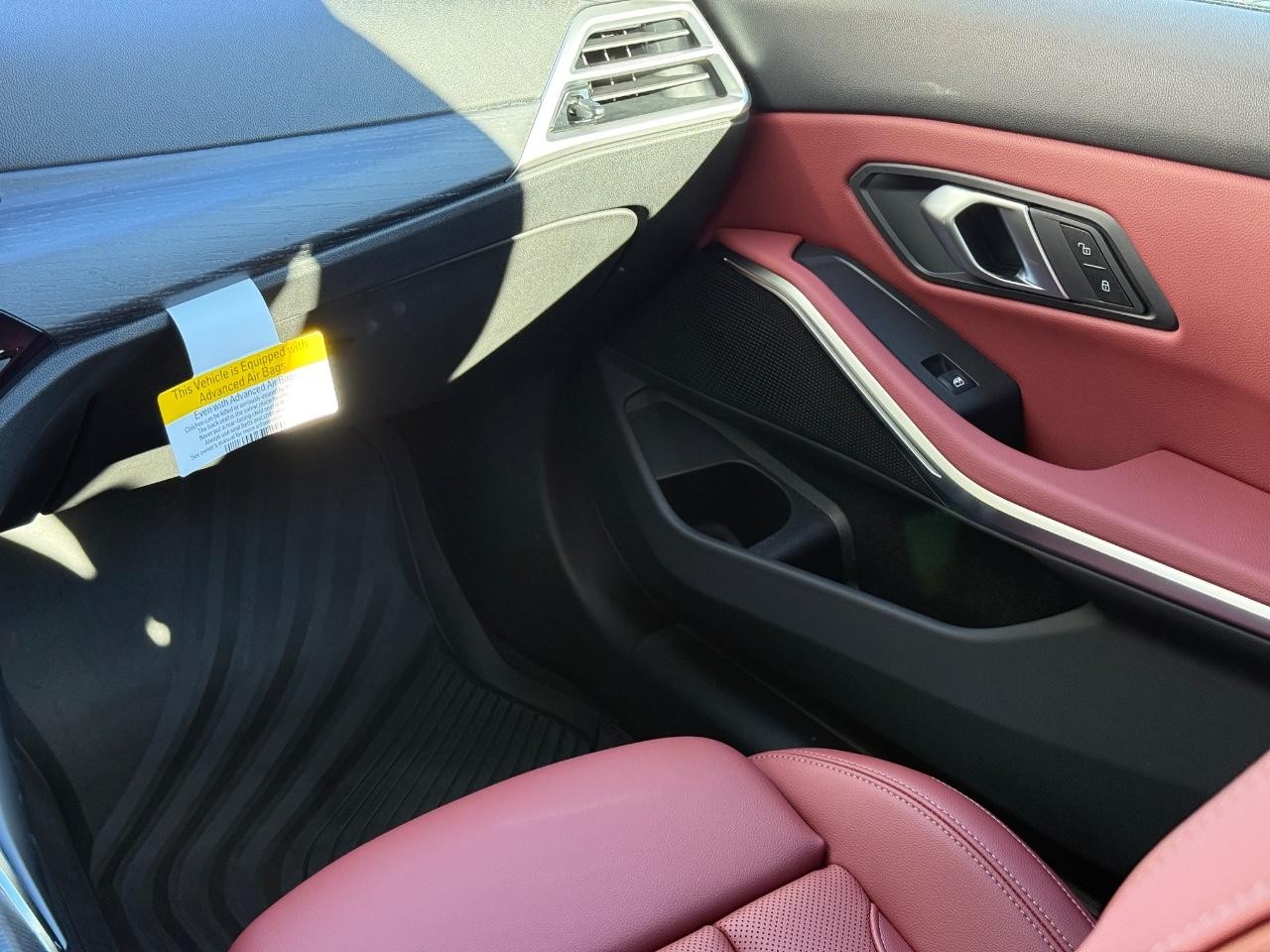 BMW 3 Series Vehicle Image 10