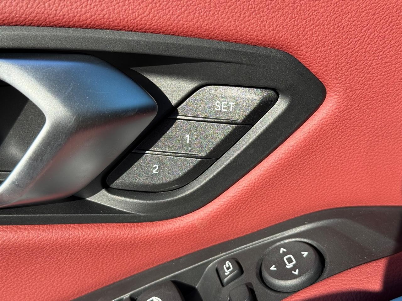 BMW 3 Series Vehicle Image 11