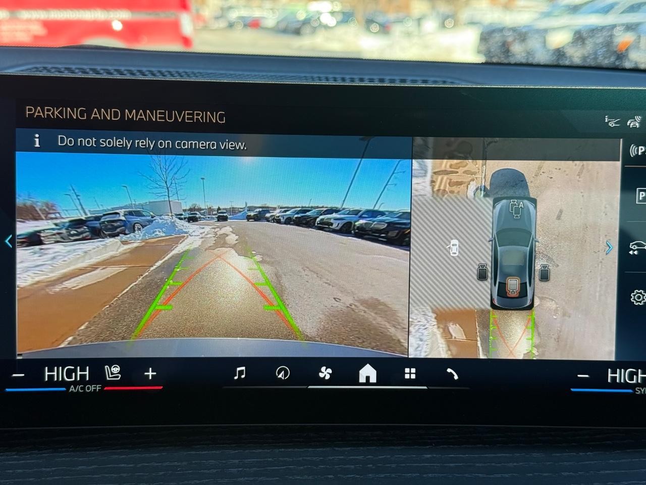 BMW 3 Series Vehicle Image 14