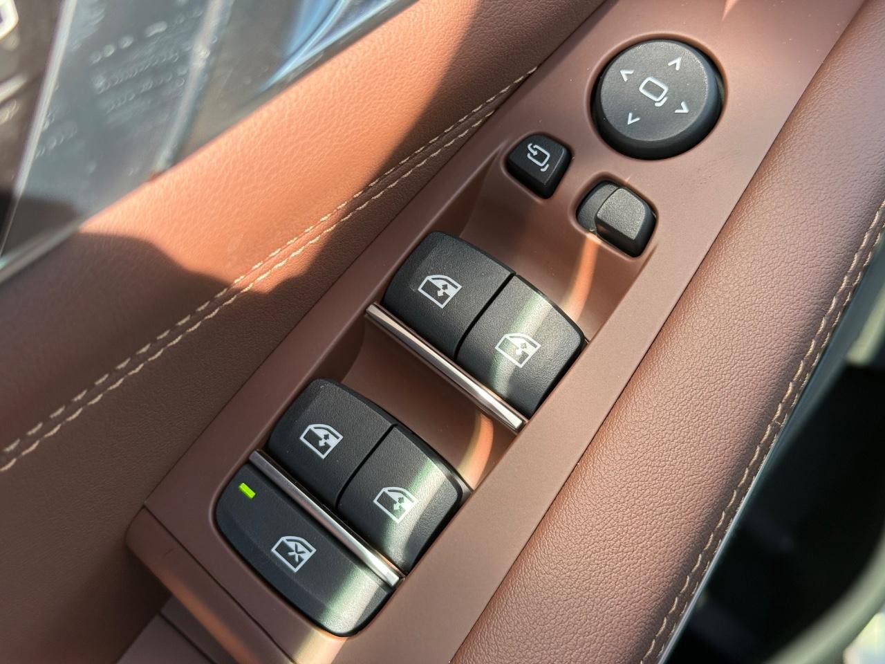 BMW X5 Vehicle Image 14