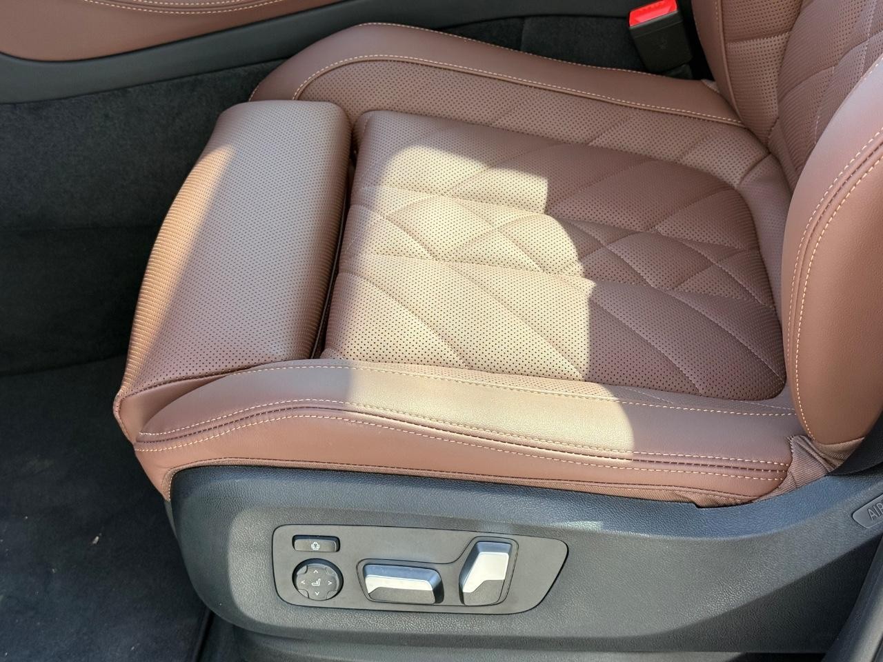 BMW X5 Vehicle Image 15