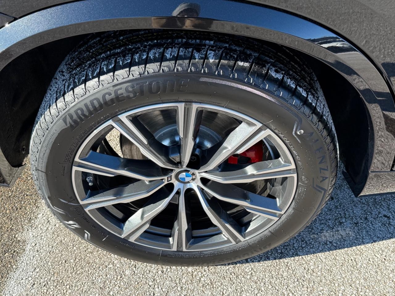 BMW X5 Vehicle Image 04