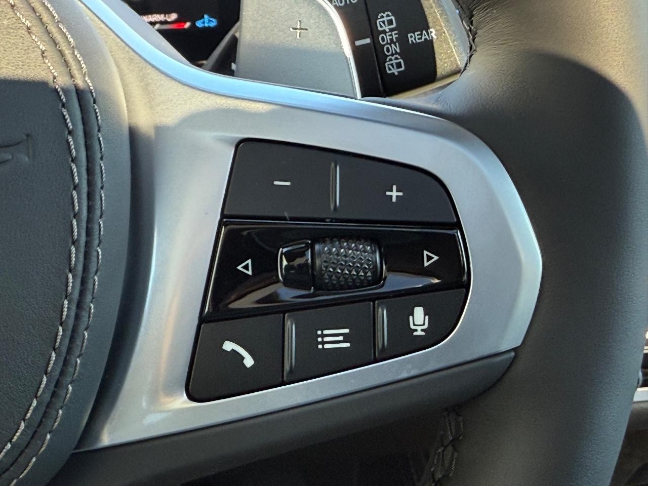 BMW X5 Vehicle Image 13