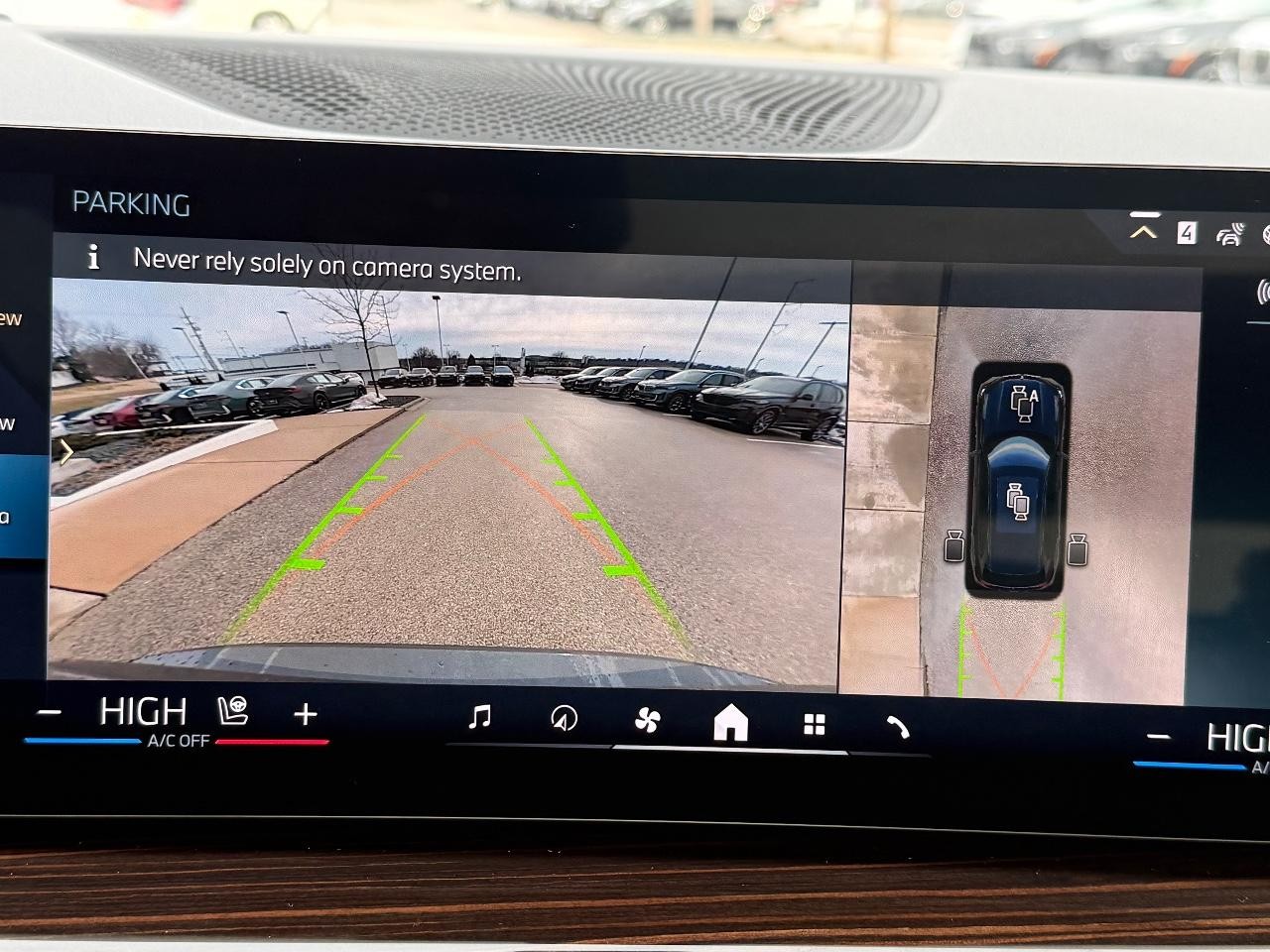 BMW X5 Vehicle Image 14