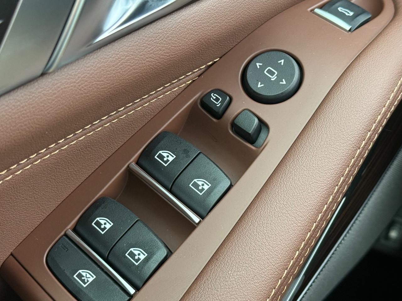 BMW X5 Vehicle Image 16