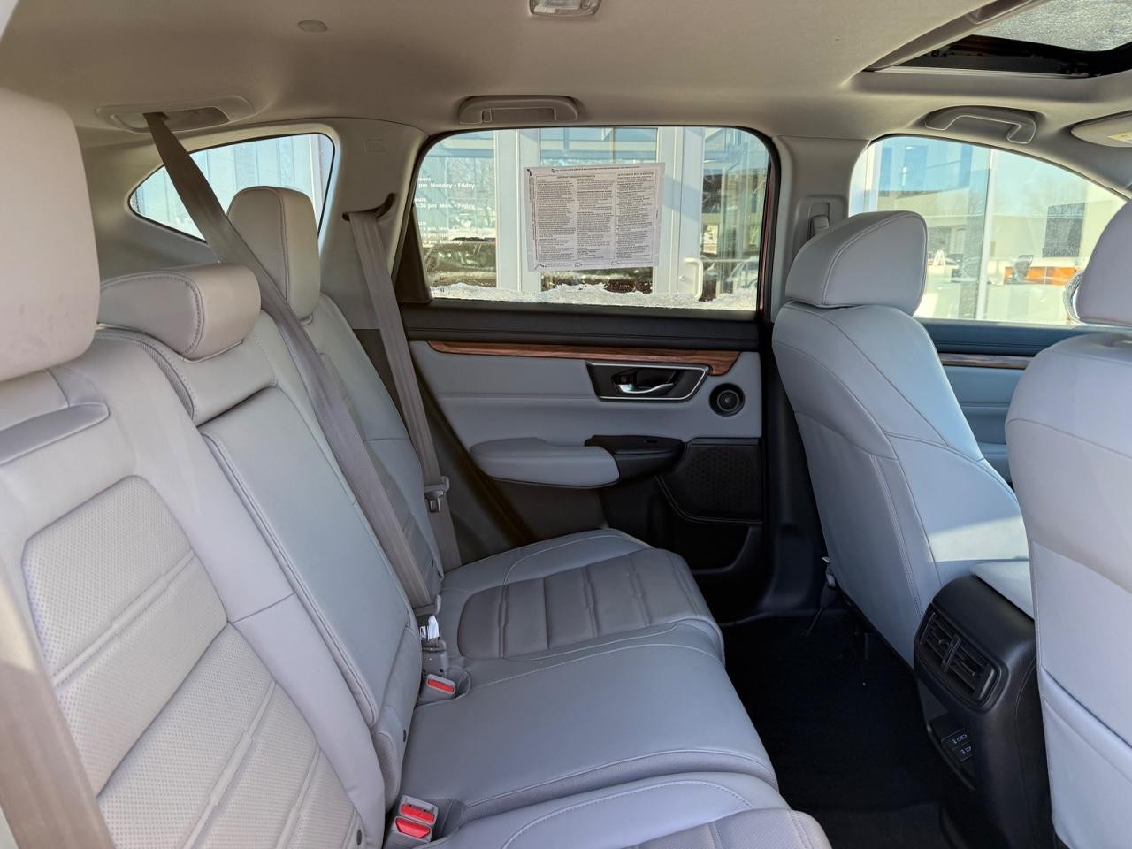 Honda CR-V Hybrid Vehicle Image 09