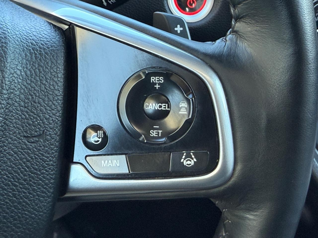 Honda CR-V Hybrid Vehicle Image 17