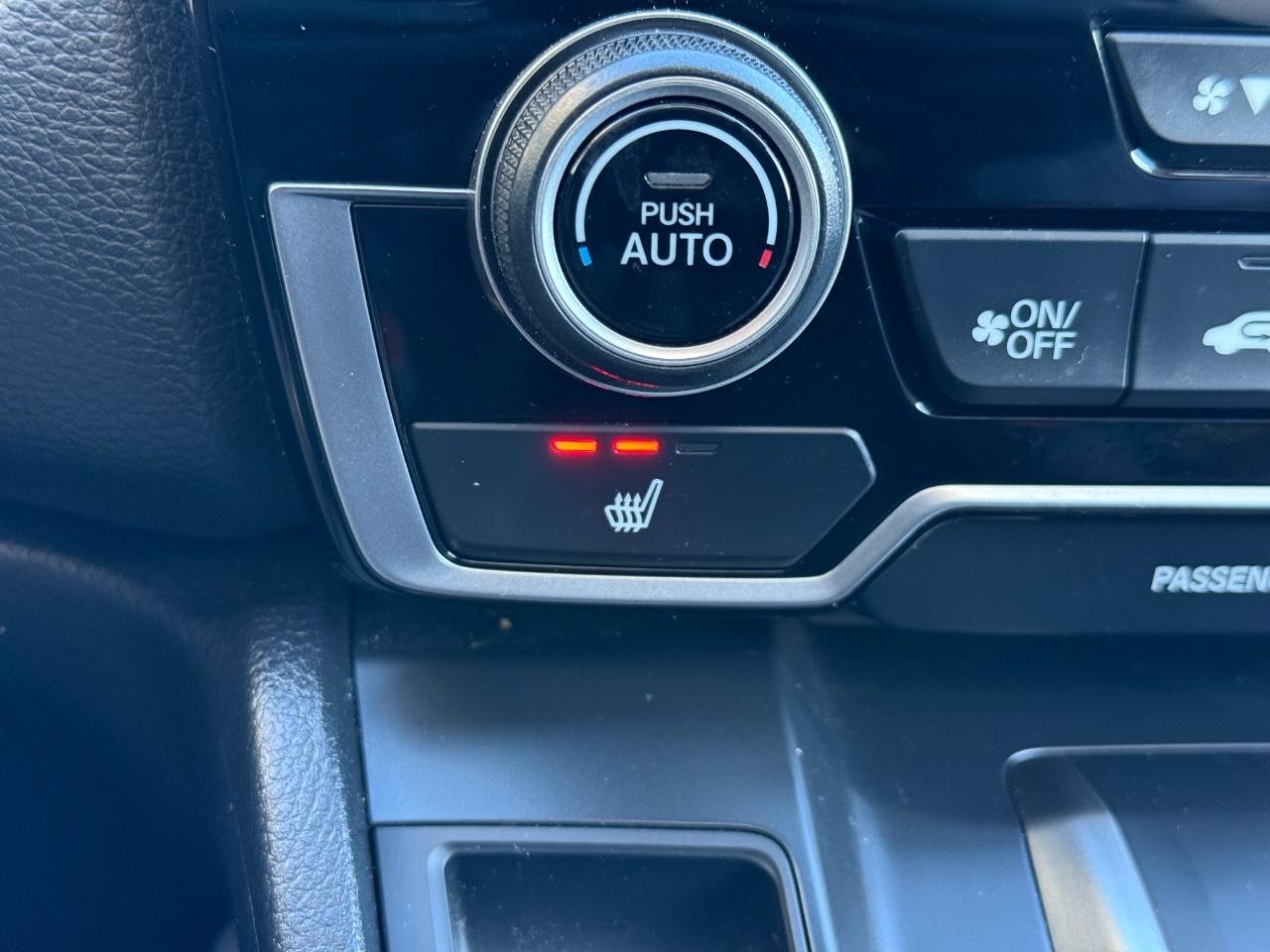 Honda CR-V Hybrid Vehicle Image 20