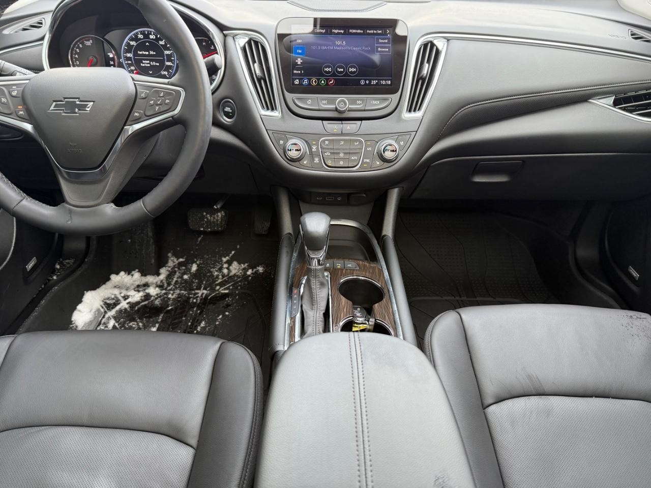 Chevrolet Malibu Vehicle Image 11