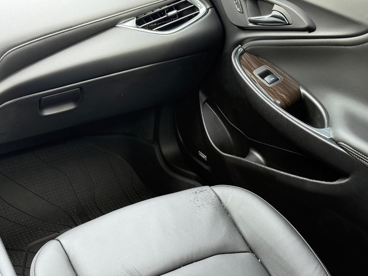 Chevrolet Malibu Vehicle Image 15