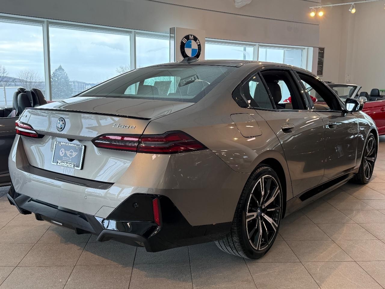 BMW 5 Series Vehicle Image 03