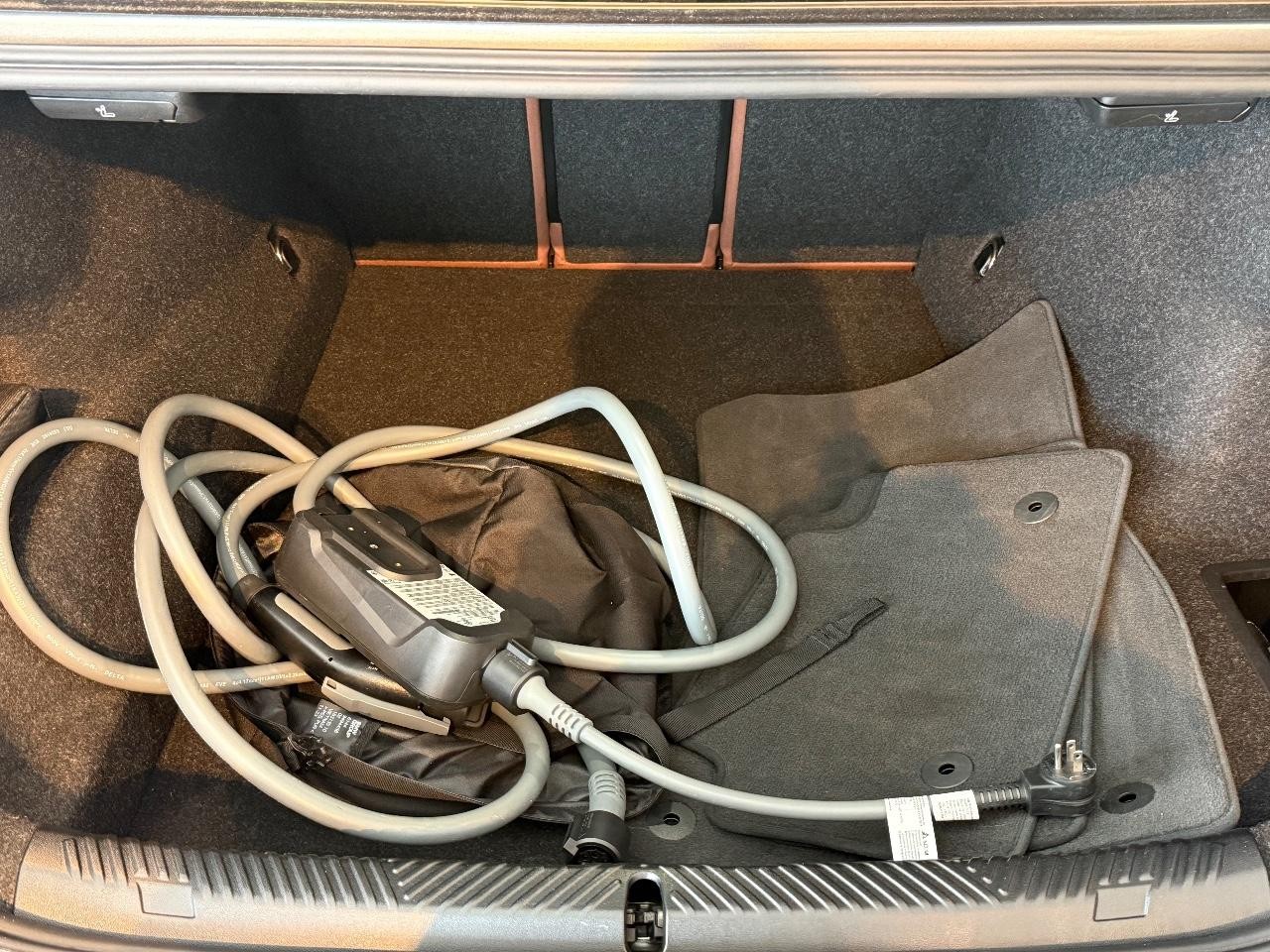 BMW 5 Series Vehicle Image 05