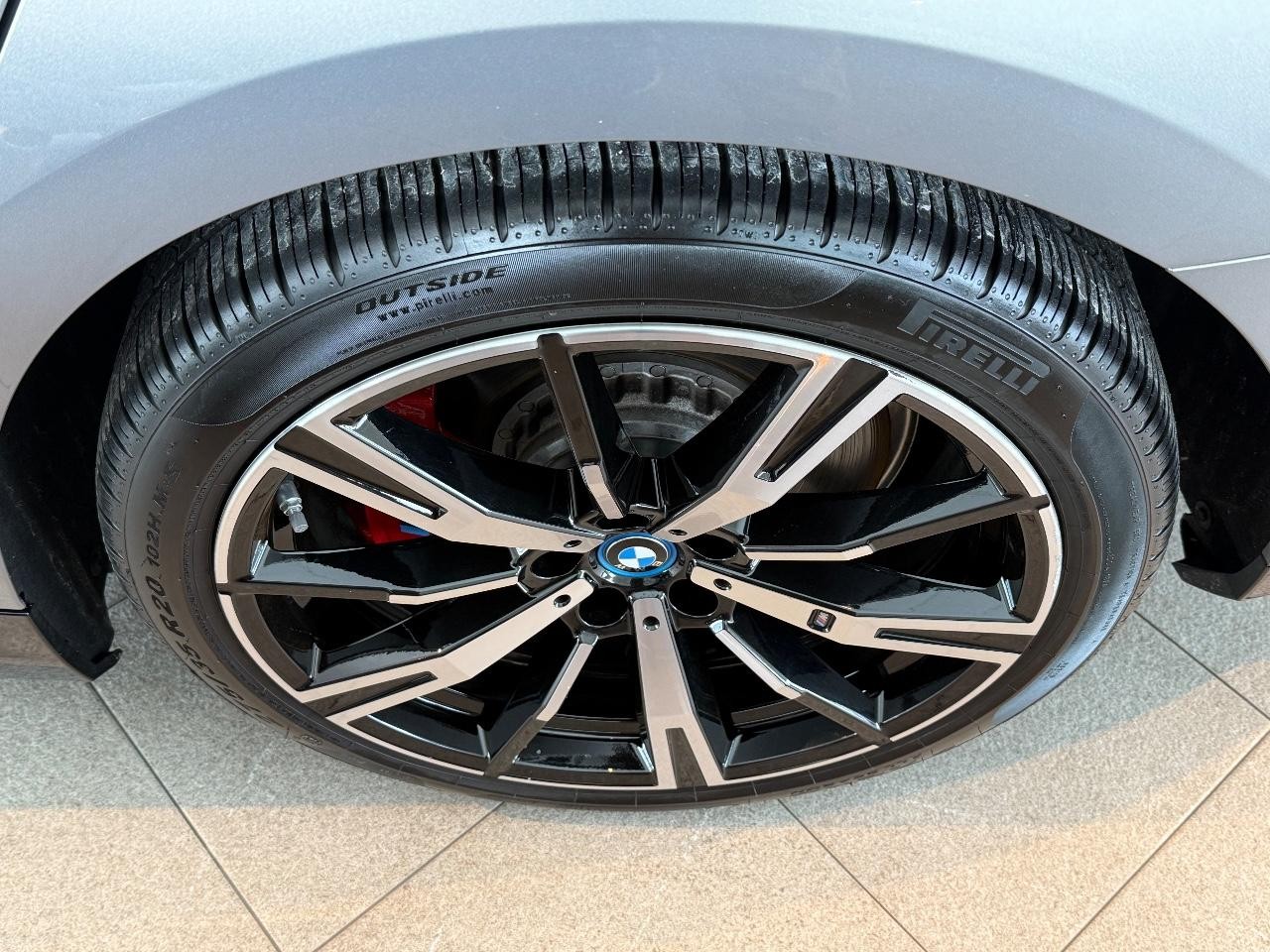 BMW 5 Series Vehicle Image 07