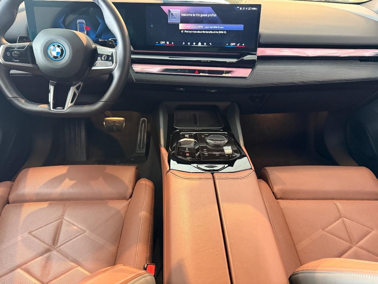 BMW 5 Series Vehicle Image 11