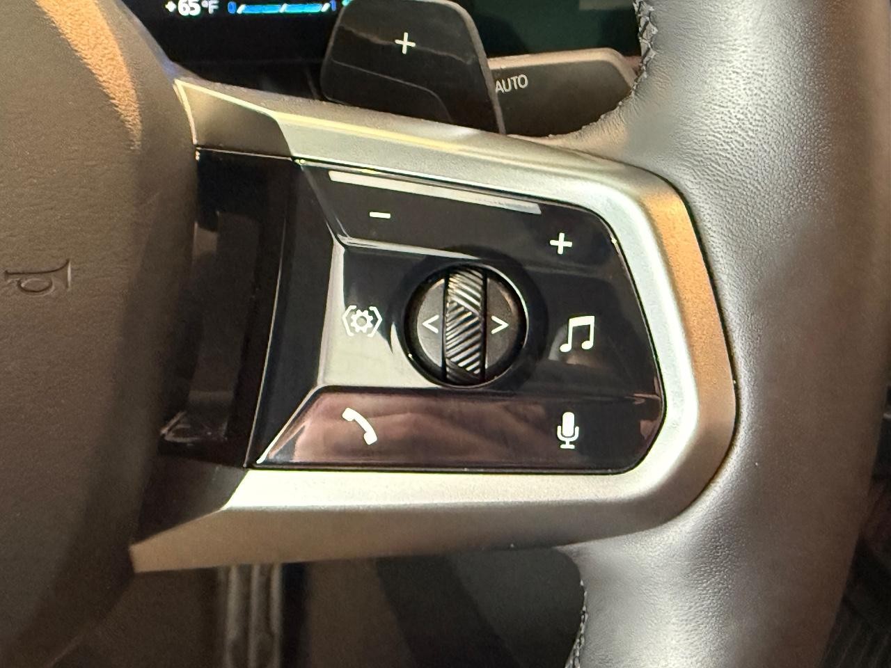 BMW 5 Series Vehicle Image 17