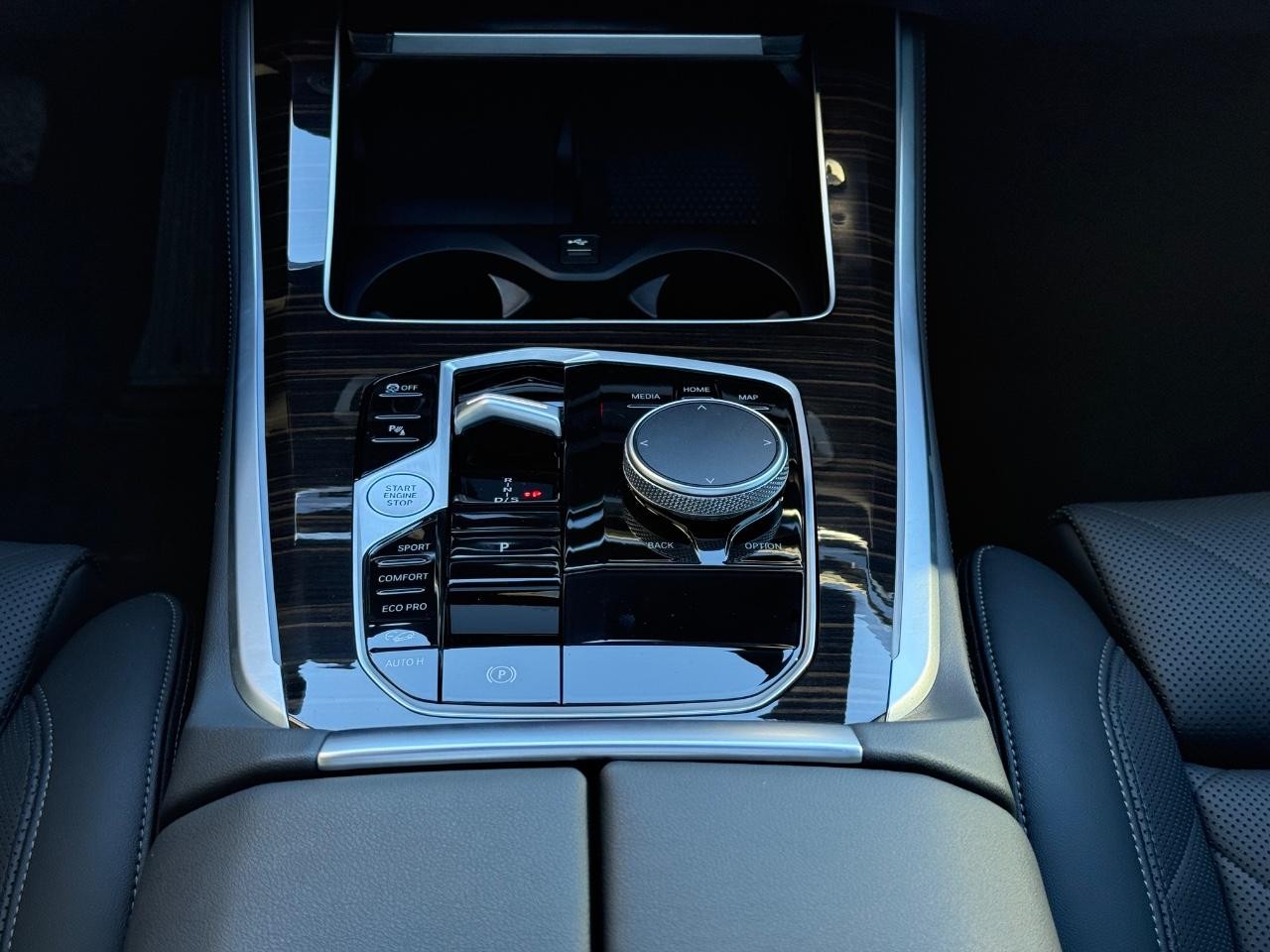 BMW X5 Vehicle Image 12