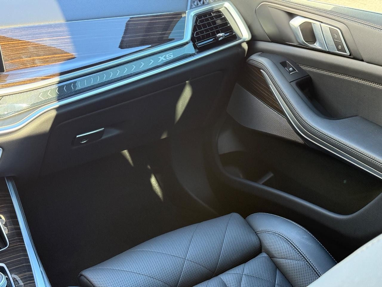 BMW X5 Vehicle Image 14