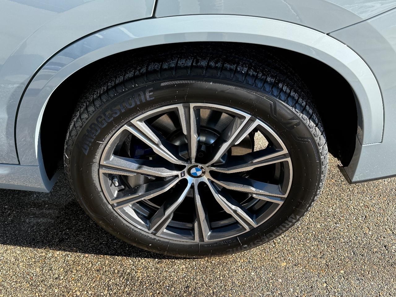 BMW X5 Vehicle Image 06