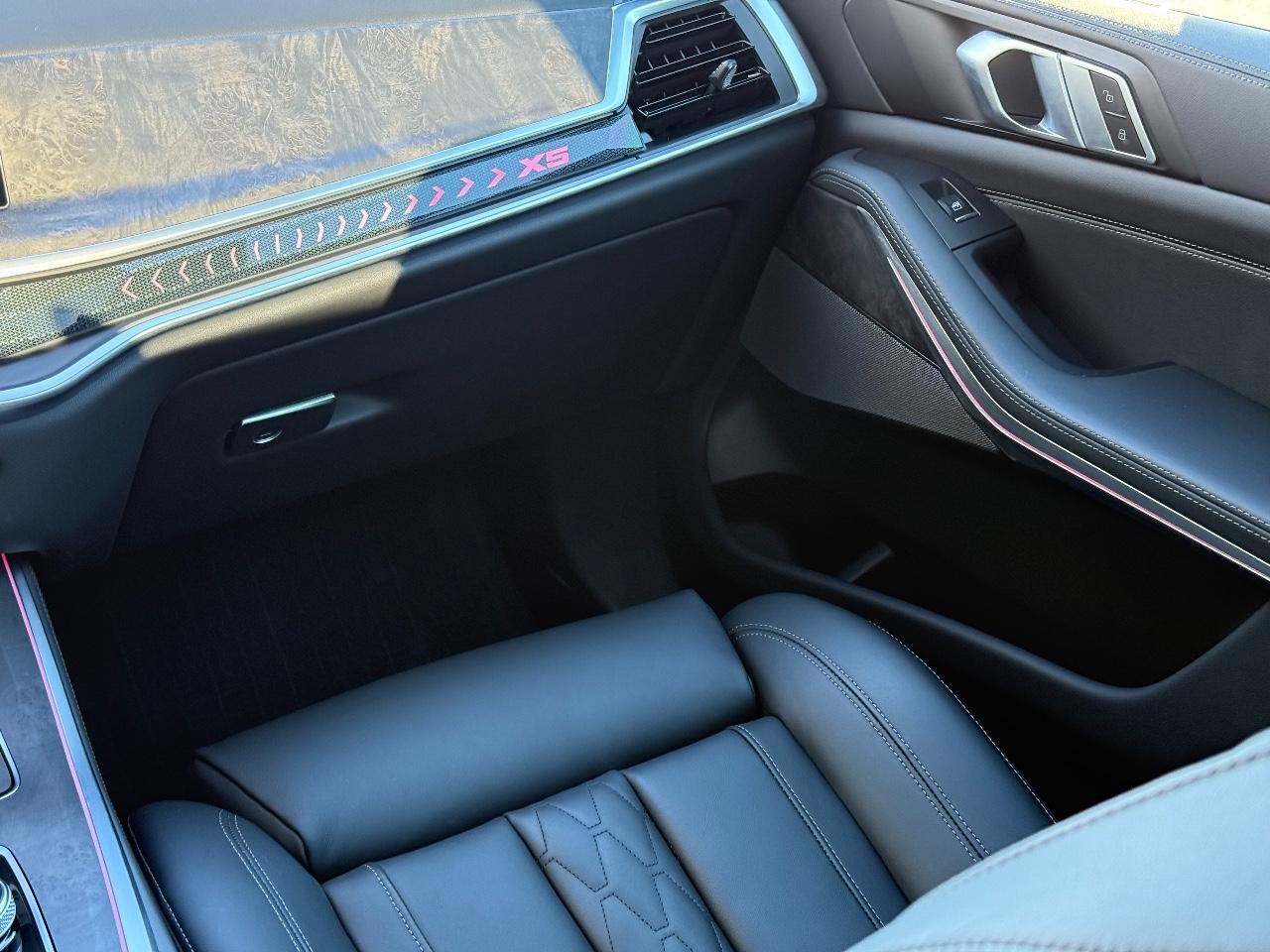 BMW X5 Vehicle Image 15