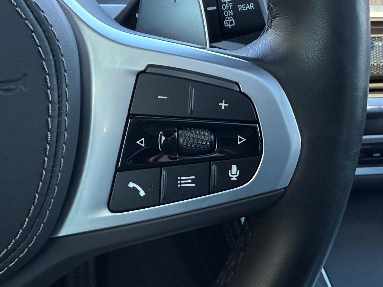 BMW X5 Vehicle Image 18