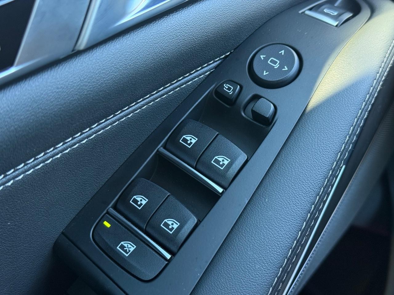 BMW X5 Vehicle Image 21