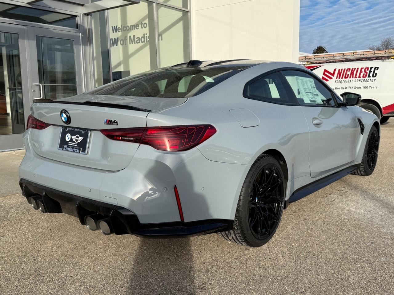 BMW M4 Vehicle Image 03