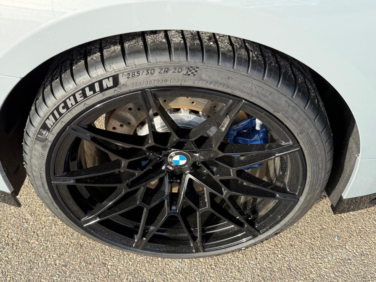 BMW M4 Vehicle Image 04