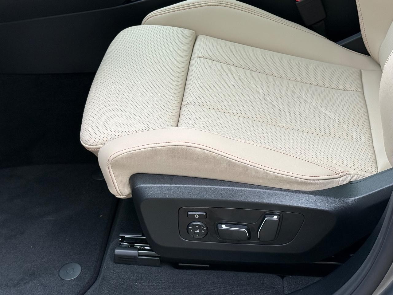 BMW X3 Vehicle Image 17