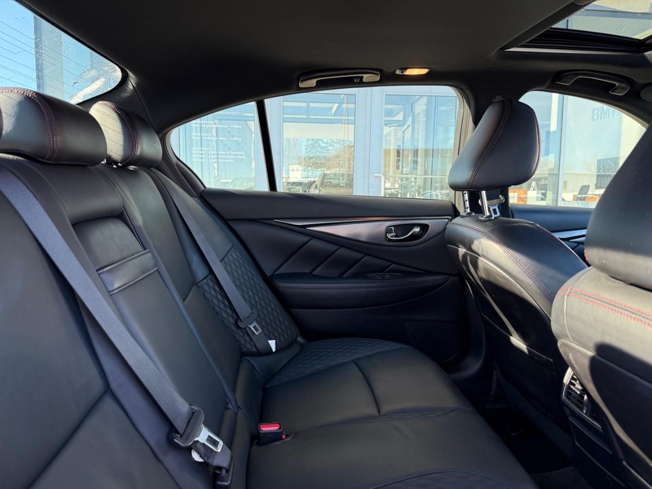 INFINITI Q50 Vehicle Image 09